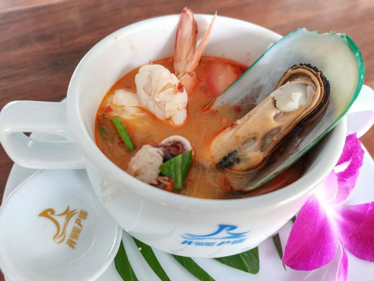 Ruean Phae Royal Park Hotel Phitsanulok Ngoại thất bức ảnh
