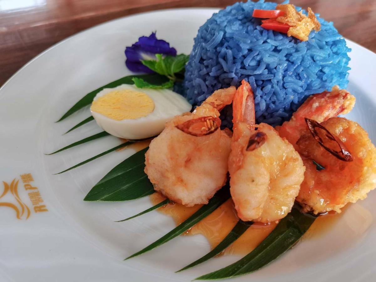 Ruean Phae Royal Park Hotel Phitsanulok Ngoại thất bức ảnh