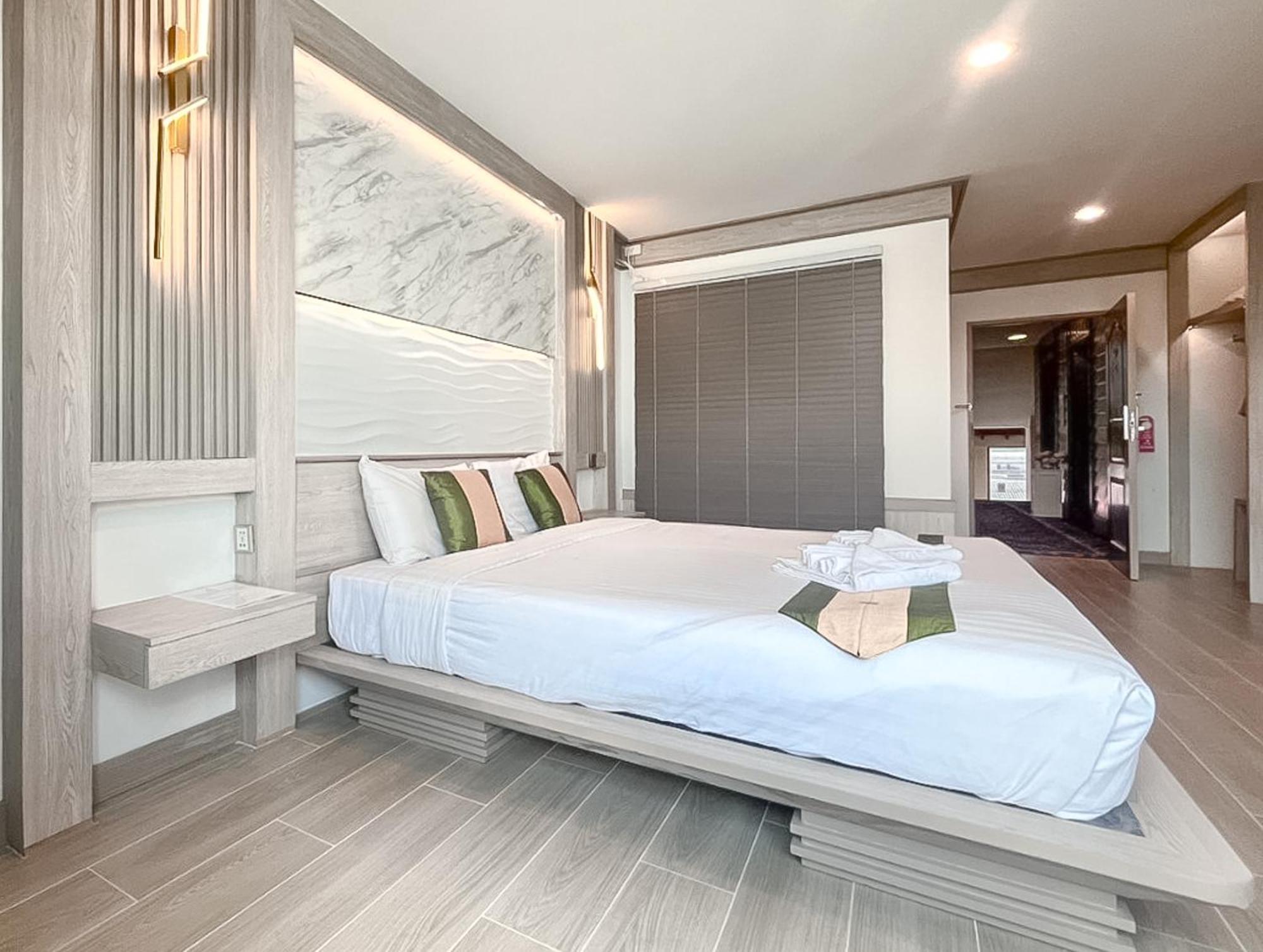 Ruean Phae Royal Park Hotel Phitsanulok Ngoại thất bức ảnh