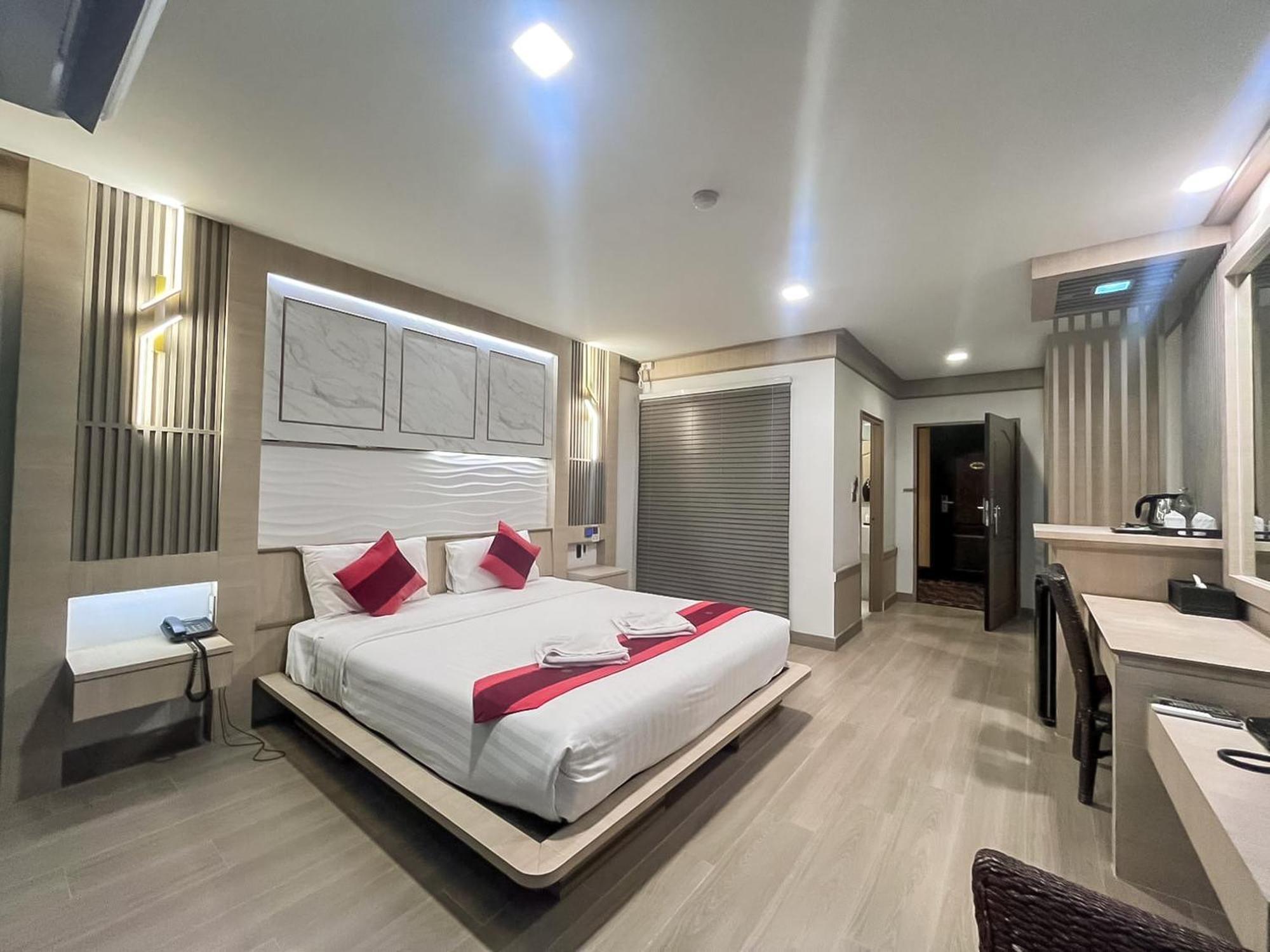 Ruean Phae Royal Park Hotel Phitsanulok Ngoại thất bức ảnh